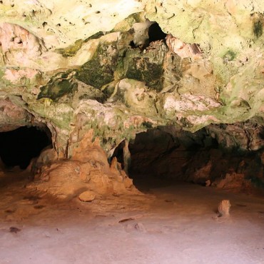 Jaskinia Guadirikiri na Arubie. Fot. Ian Mackenzie. Creative Commons