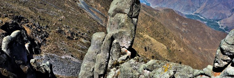 Piękno rodzi się w bólu, czyli mozolna wędrówka na płaskowyż Marcahuasi w Peru
